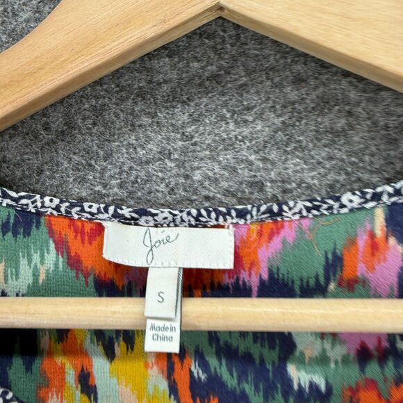 Joie Blouse Women S Small Blue Floral Short Sleeve Round Neck Silk Casual - Picture 3 of 7